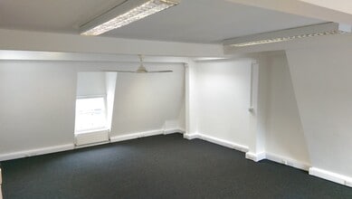 42-46 High St, Kingston Upon Thames for lease Interior Photo- Image 1 of 3