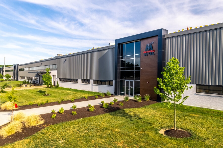 1 American Rd, Brooklyn, OH for lease - Building Photo - Image 1 of 26