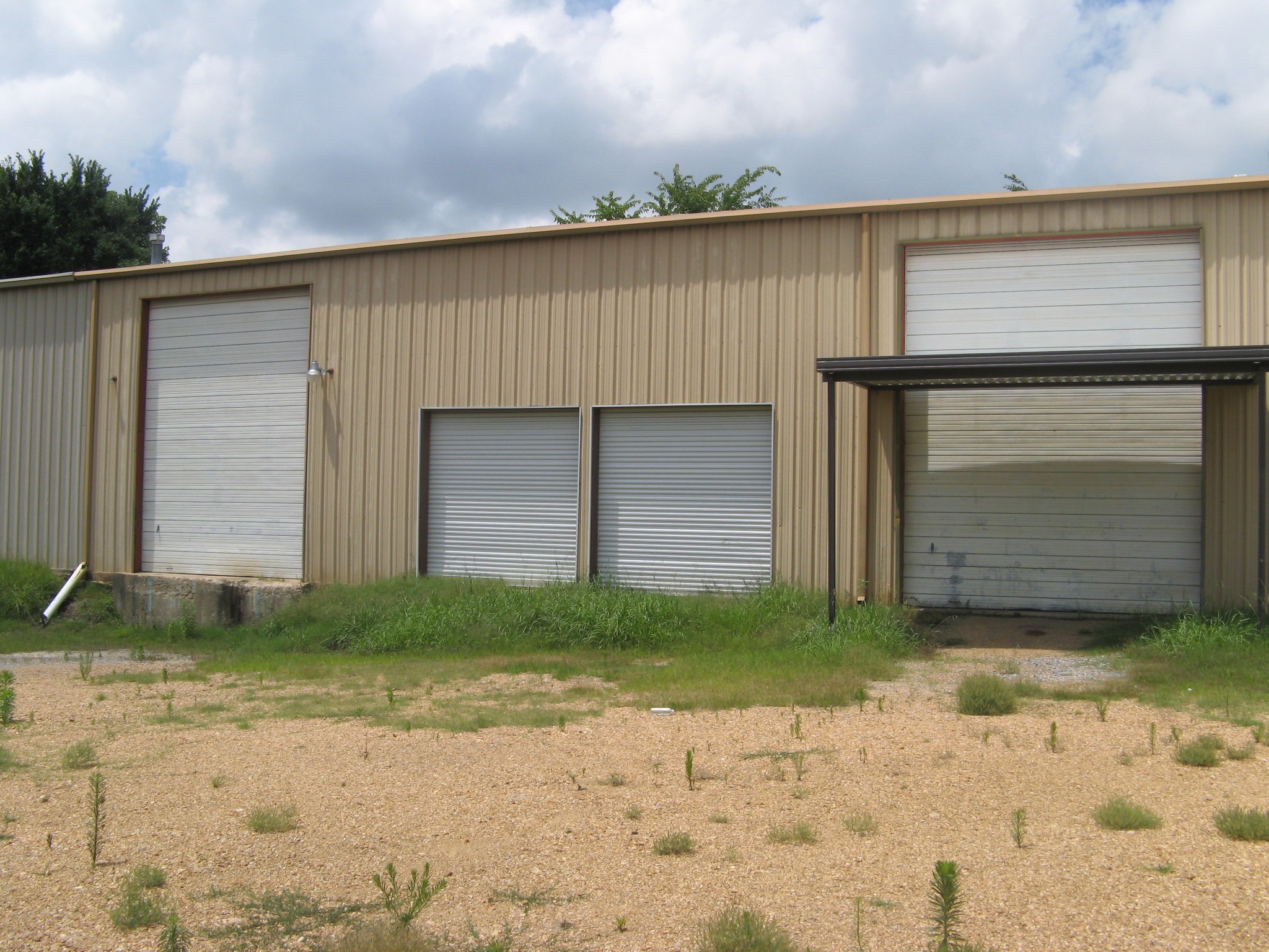 1205 Clinton Industrial Park Rd, Clinton, MS for sale Primary Photo- Image 1 of 1