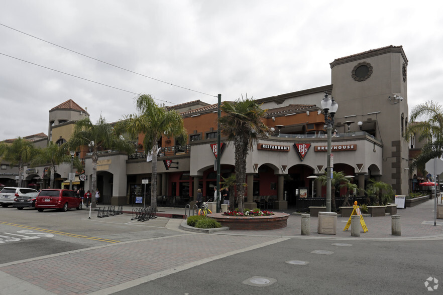 200 Main St, Huntington Beach, CA for lease - Building Photo - Image 2 of 23