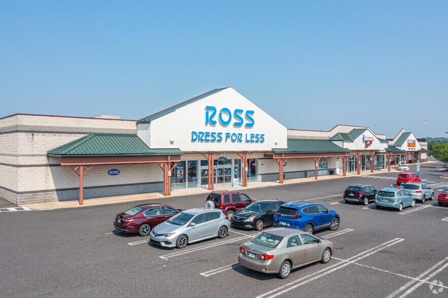 36 N West End Blvd, Quakertown, PA 18951