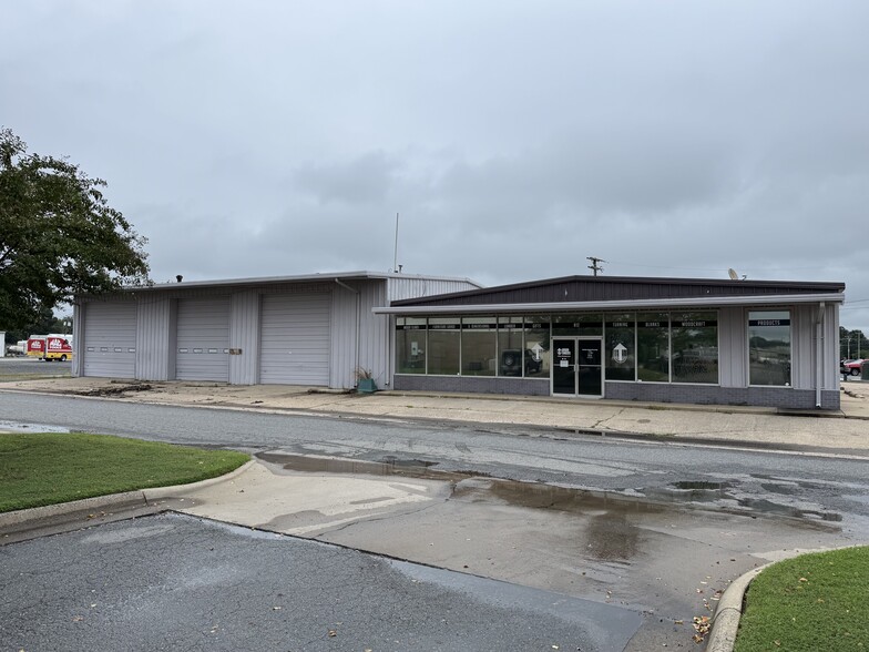 812 Merriman Street, Conway, AR for lease - Building Photo - Image 1 of 11