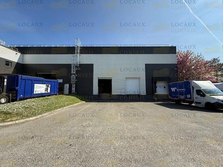 Flex in Roissy-en-France for lease - Building Photo - Image 3 of 6