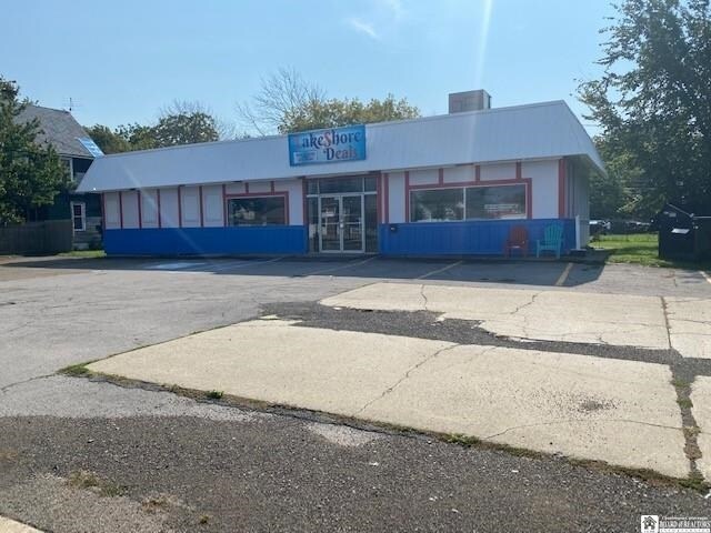 253 Lake Shore Dr E, Dunkirk, NY for sale - Building Photo - Image 1 of 1