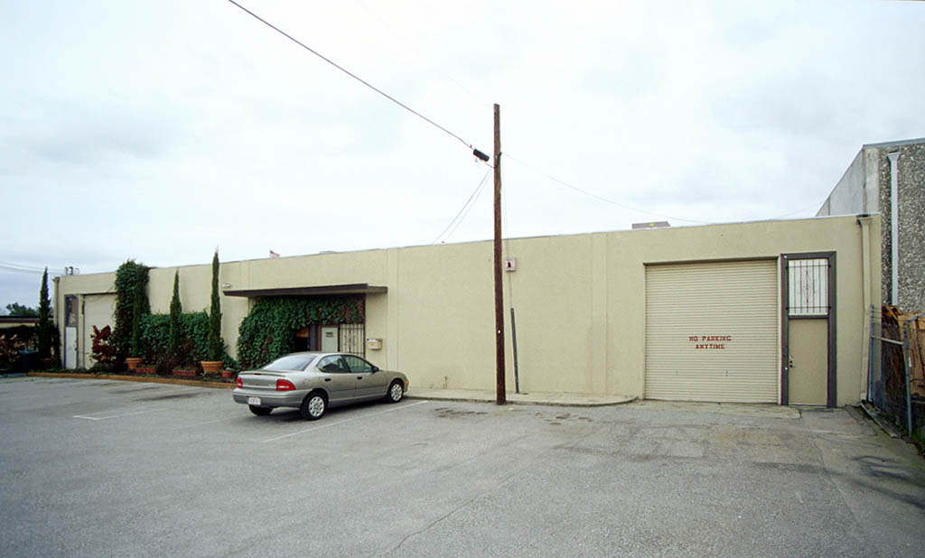 1045 Linda Vista Ave, Mountain View, CA for lease Primary Photo- Image 1 of 5