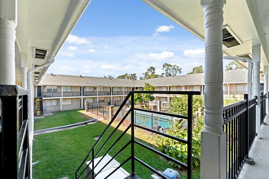 1406 Acadian Dr, Houma, LA 70363 Standford Place Apartments