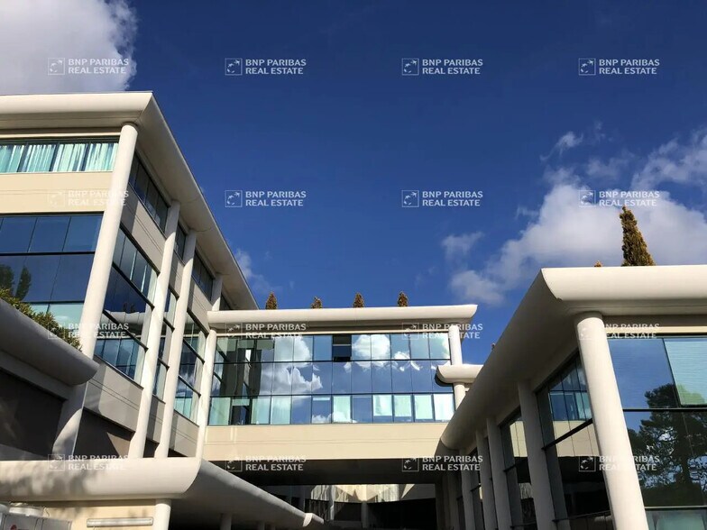 Office in Valbonne for lease - Building Photo - Image 3 of 16