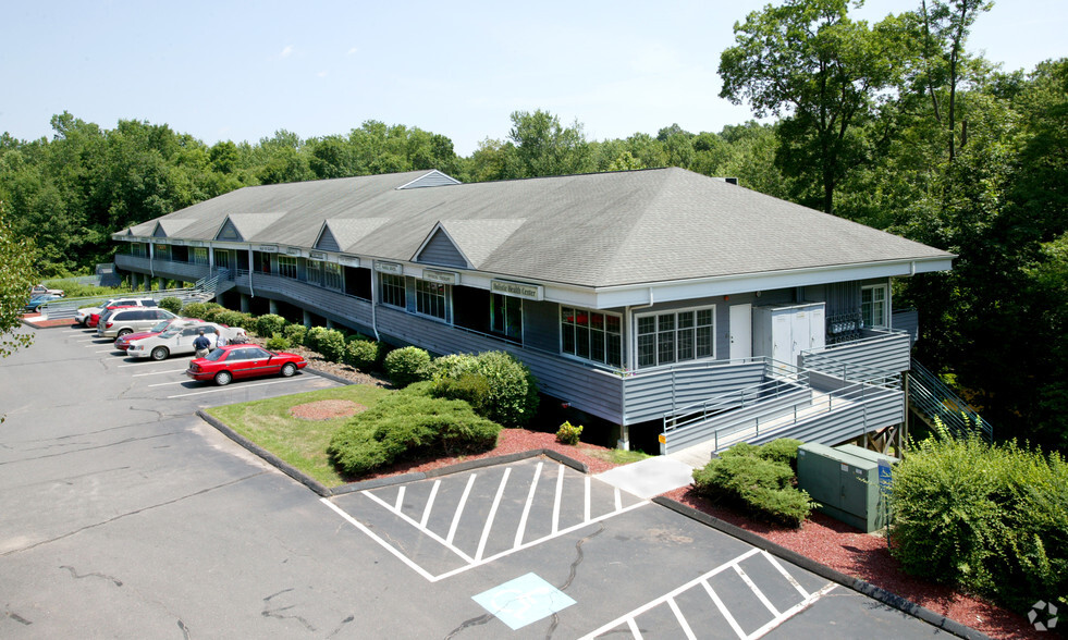 75 Berlin Rd, Cromwell, CT for lease - Building Photo - Image 1 of 3