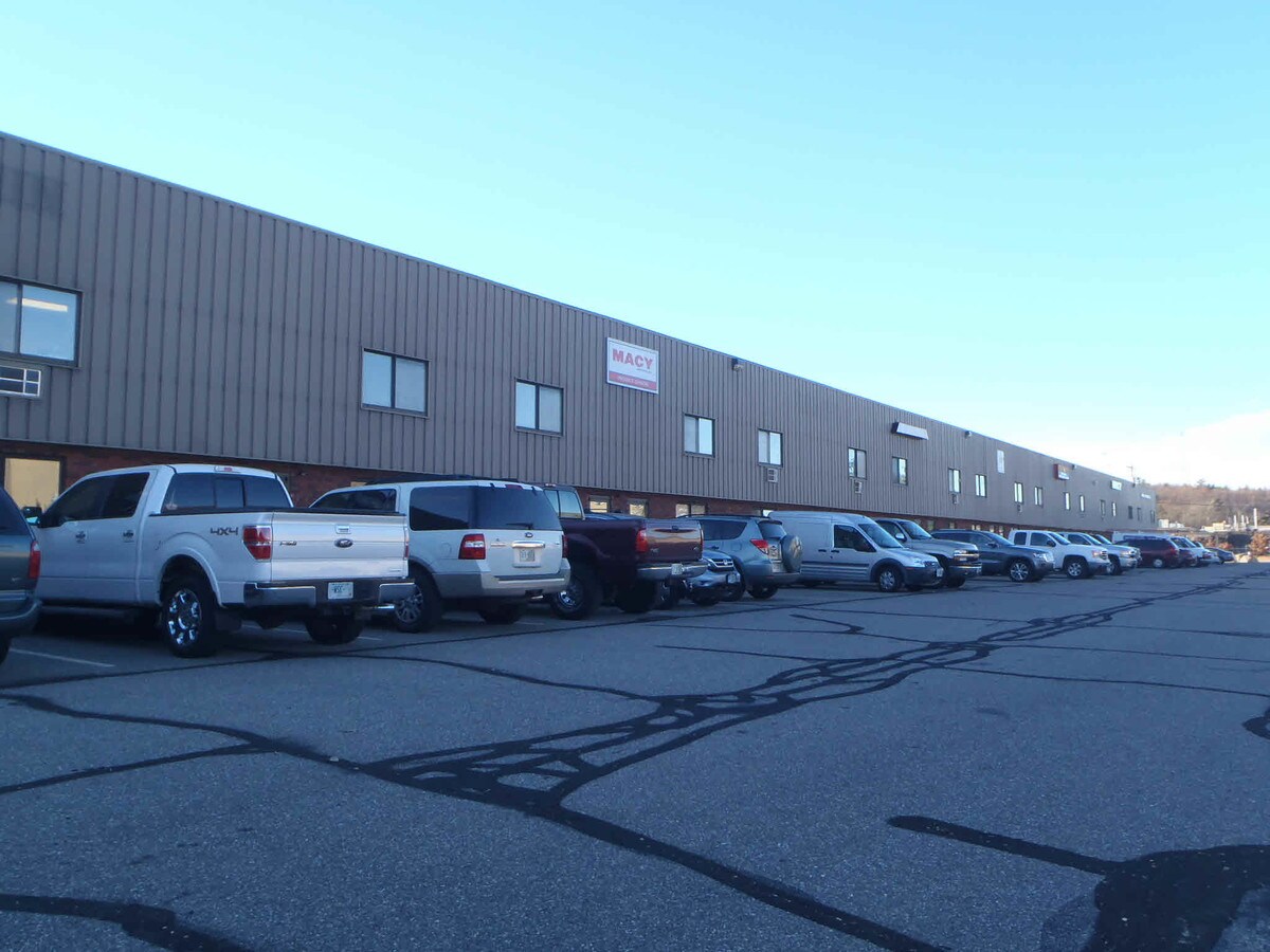 8 Industrial Park Dr, Hooksett, NH 03106