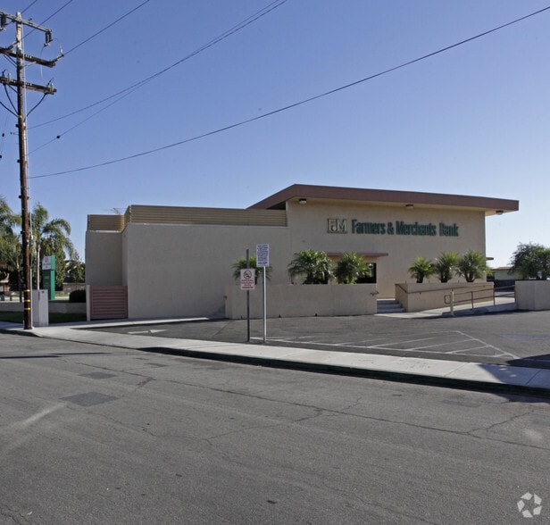 10422 Garden Grove Blvd, Garden Grove, CA for sale - Building Photo - Image 2 of 4