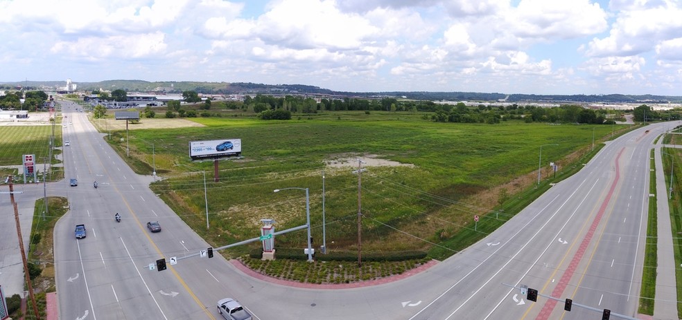 4001 S Expressway, Council Bluffs, IA for sale - Building Photo - Image 1 of 5