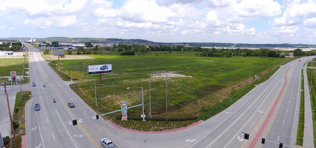 4001 S Expressway, Council Bluffs, IA for sale Building Photo- Image 1 of 6