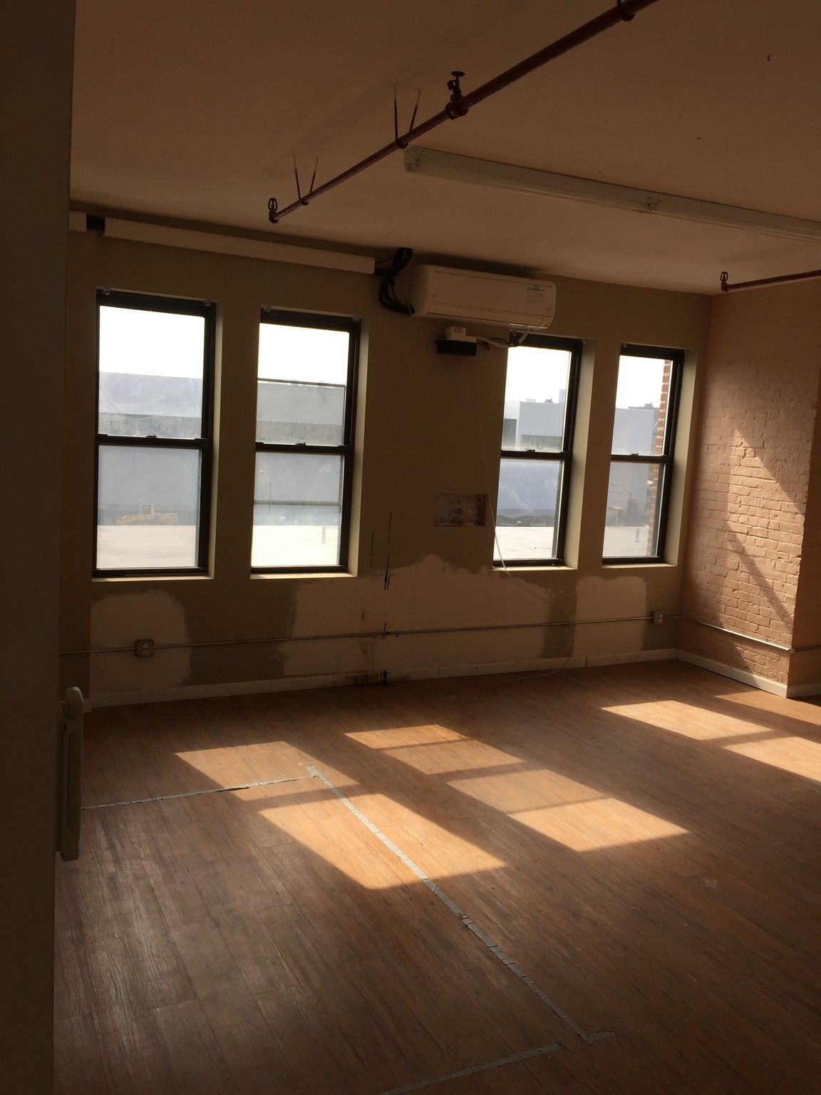 605 E 132nd St, Bronx, NY for lease Interior Photo- Image 1 of 3