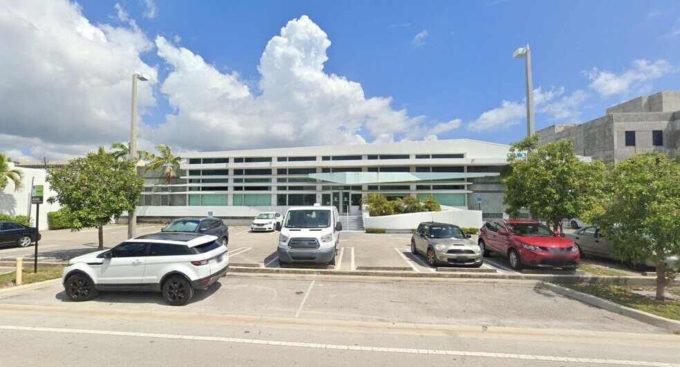 1045 95th St, Bay Harbor Islands, FL for lease - Building Photo - Image 1 of 8