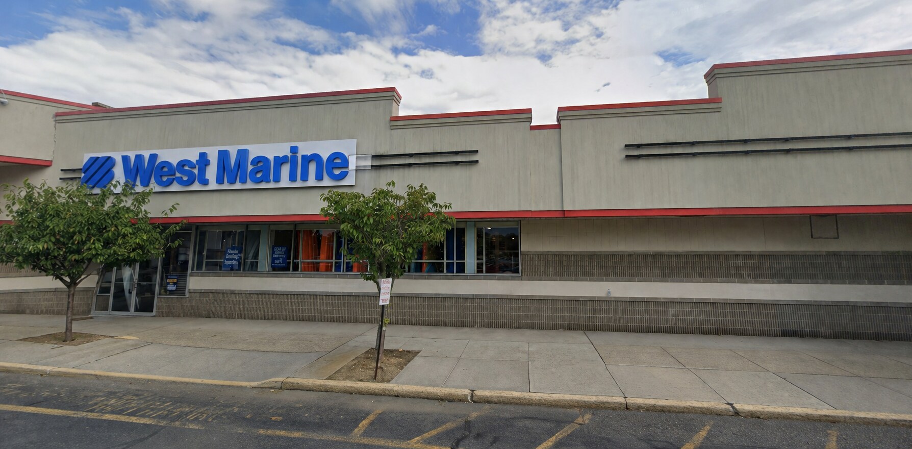 1087-1103 Old Country Rd, Riverhead, NY for lease Interior Photo- Image 1 of 1