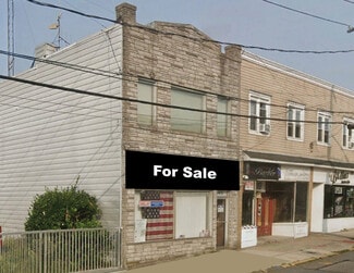 More details for 145 Griffing Ave, Riverhead, NY - Retail for Sale