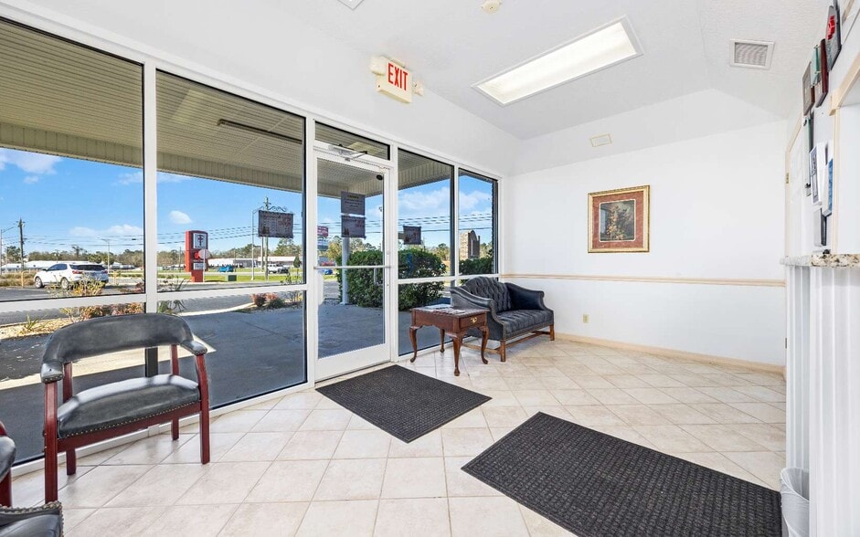 1720 N Ohio Ave, Live Oak, FL for sale - Building Photo - Image 3 of 40