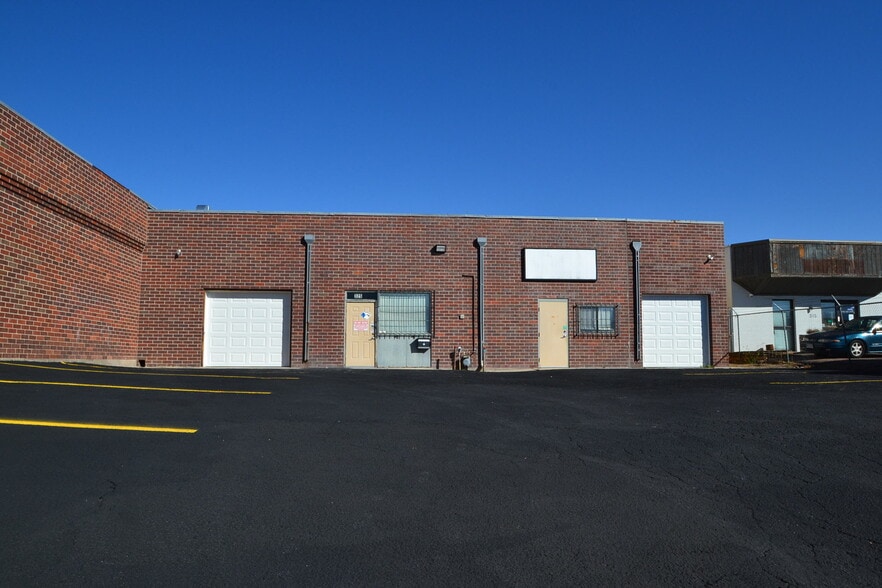 325 Delaware Dr, Colorado Springs, CO for lease - Building Photo - Image 2 of 15