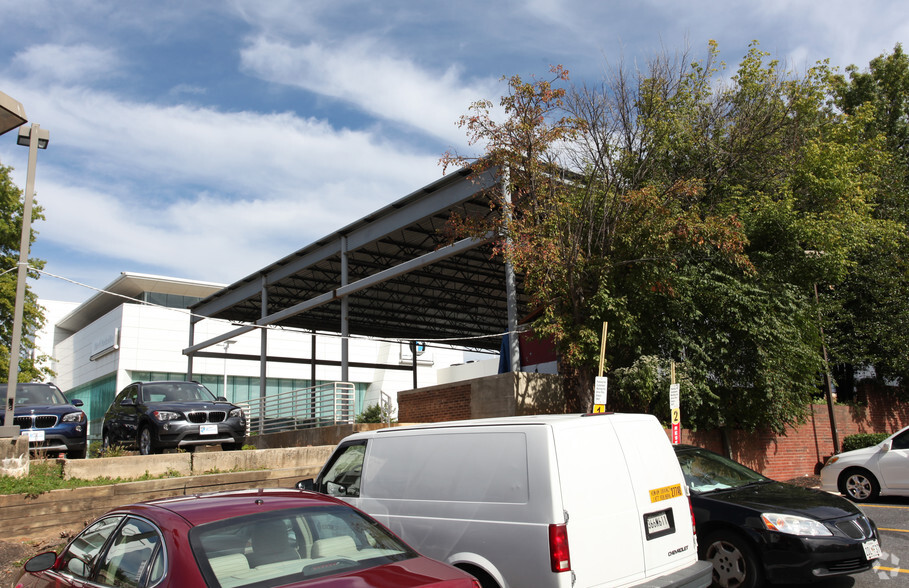 1350 Rockville Pike, Rockville, MD for lease - Building Photo - Image 1 of 1