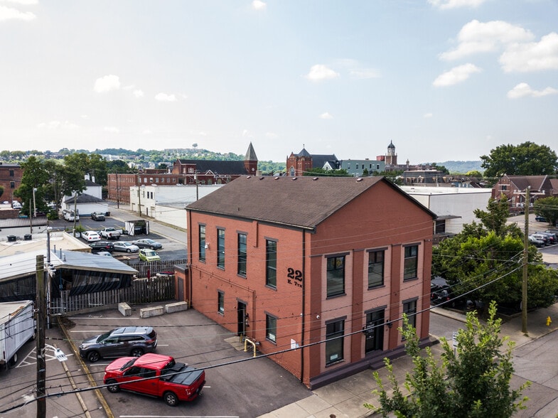 22-24 E 7th St, Newport, KY for sale - Building Photo - Image 2 of 8