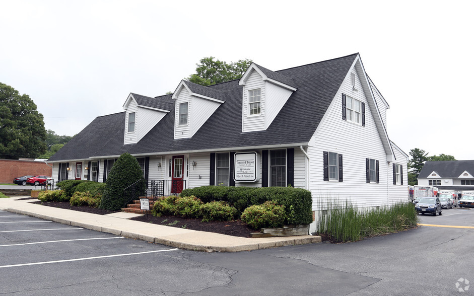 2131 Defense Hwy, Crofton, MD for lease - Primary Photo - Image 1 of 10