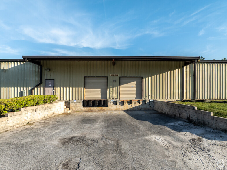 2451 W New York Ave, Deland, FL for lease - Building Photo - Image 3 of 4