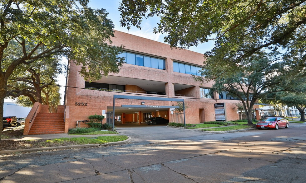 5252 Westchester St, Houston, TX for lease - Building Photo - Image 1 of 6