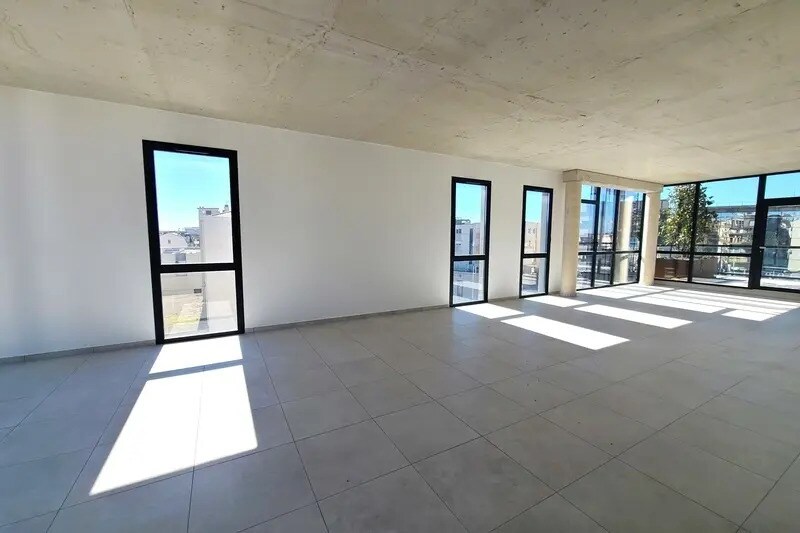 Office in Béziers for lease - Interior Photo - Image 3 of 4