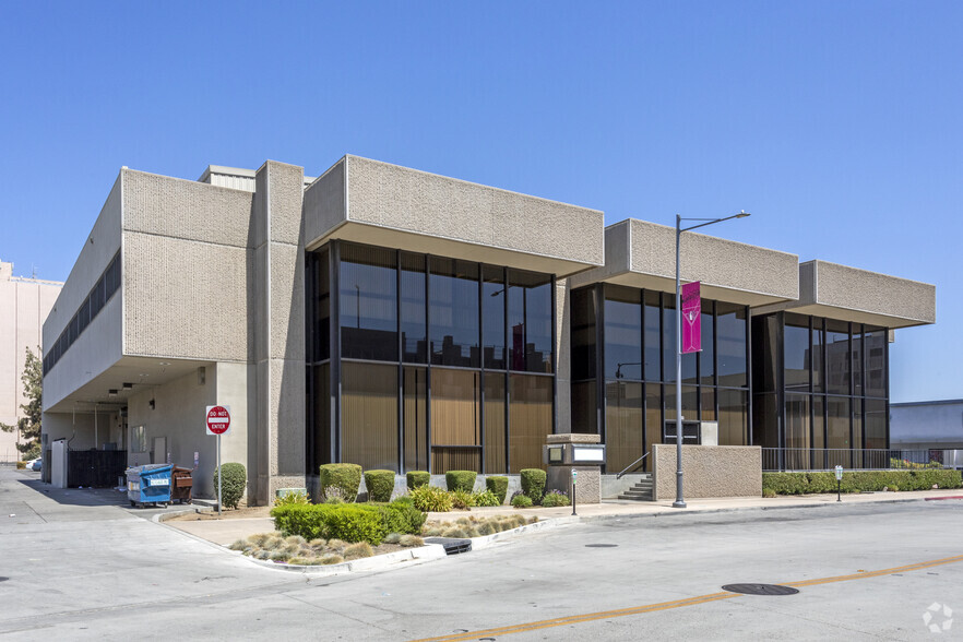 1315 Van Ness Ave, Fresno, CA for lease - Building Photo - Image 3 of 6