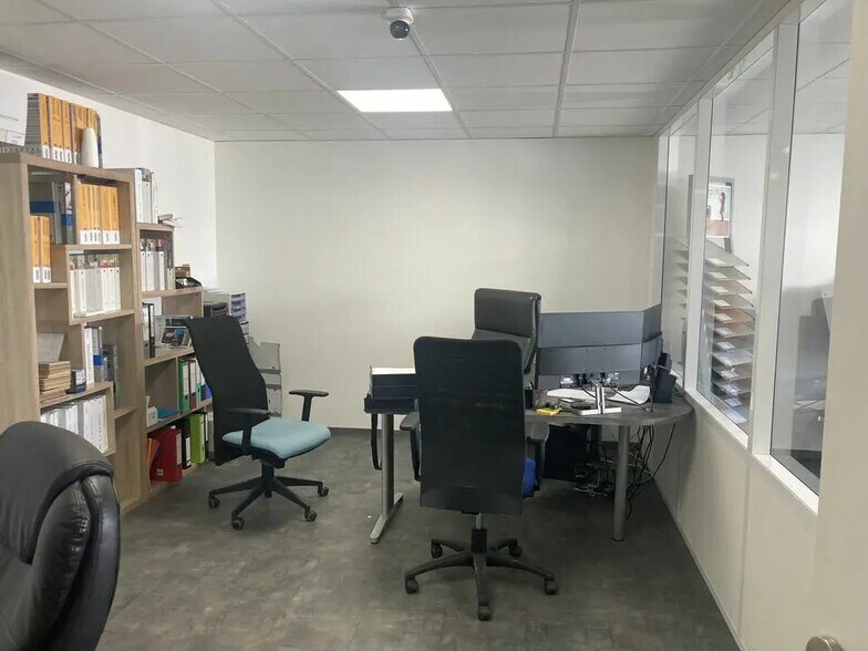 Office in Le Versoud for lease - Building Photo - Image 2 of 3