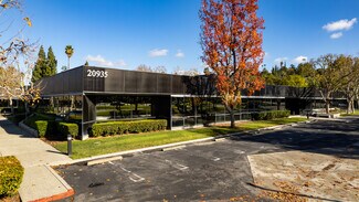 More details for 20935 Warner Center Ln, Woodland Hills, CA - Office for Lease