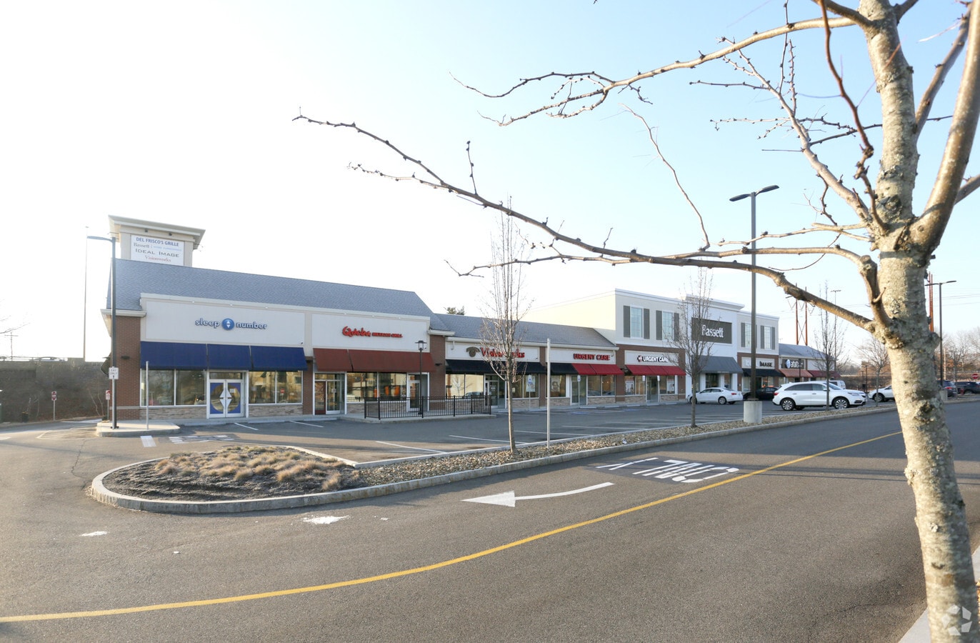 90 Middlesex Tpke, Burlington, MA 01803