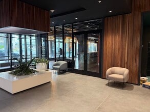 300 E Washington St, Syracuse, NY for lease Lobby- Image 2 of 11