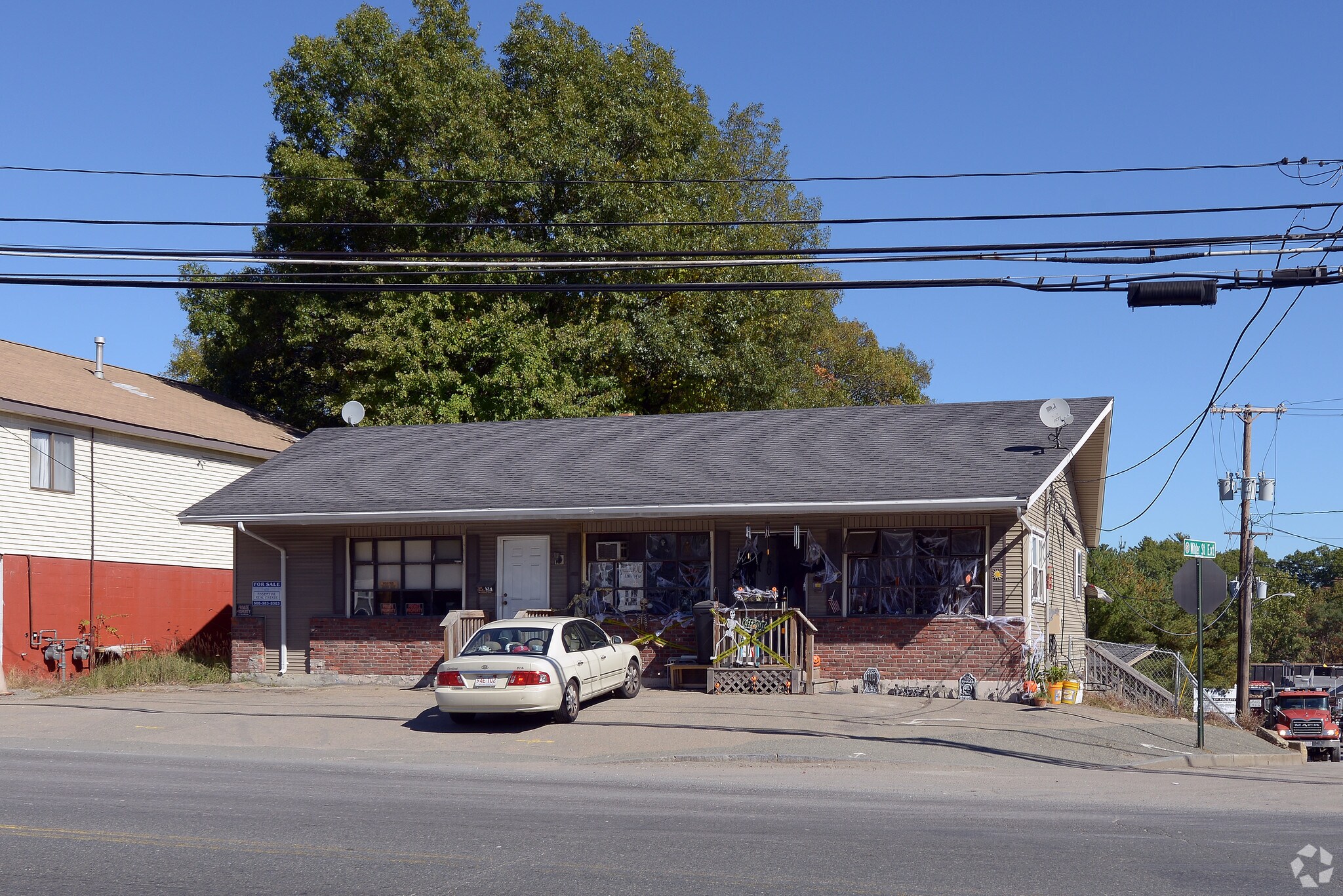 1151 N Montello St, Brockton, MA for sale Primary Photo- Image 1 of 1