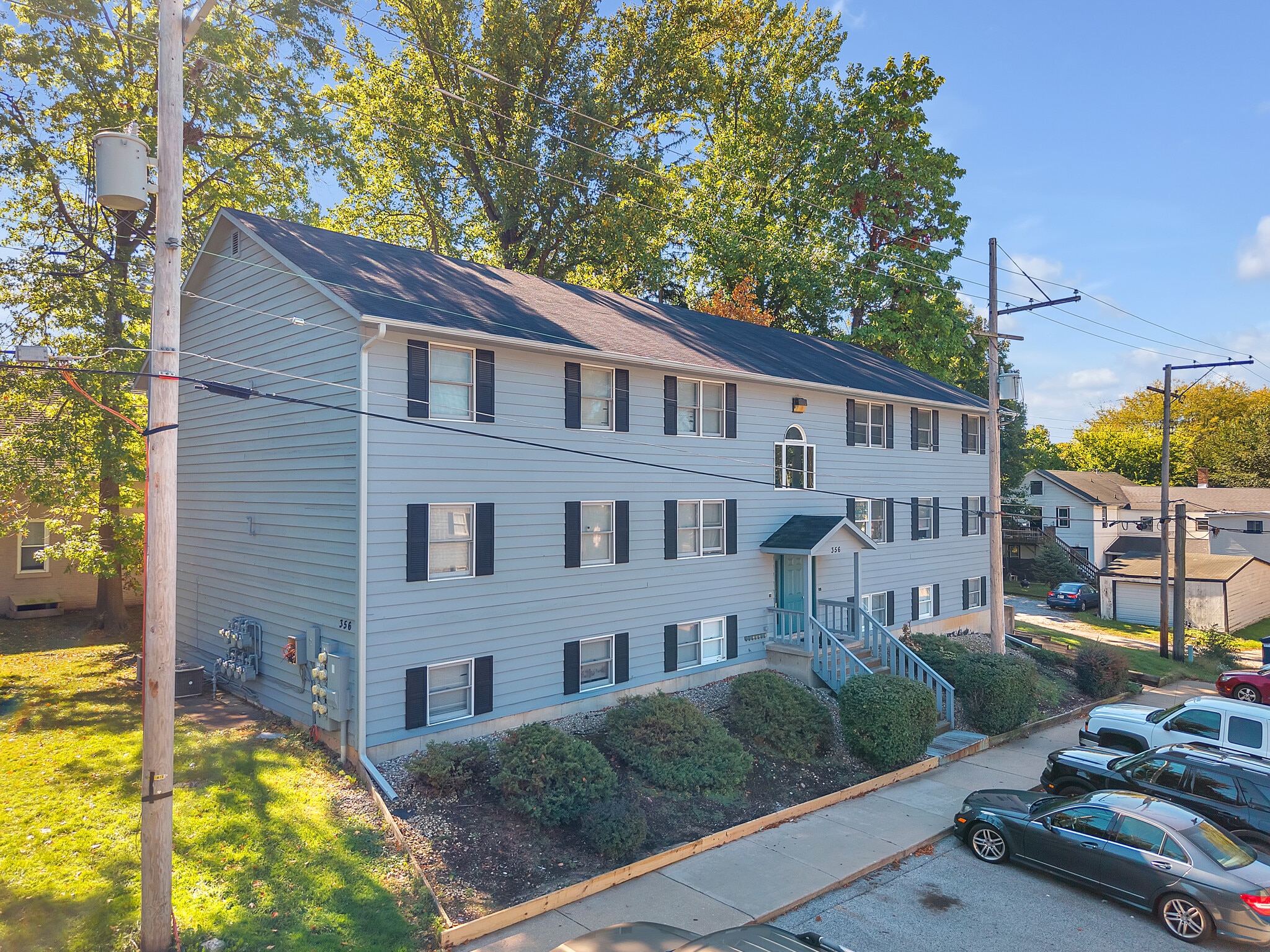 352 College Ave, Valparaiso, IN for sale Primary Photo- Image 1 of 31