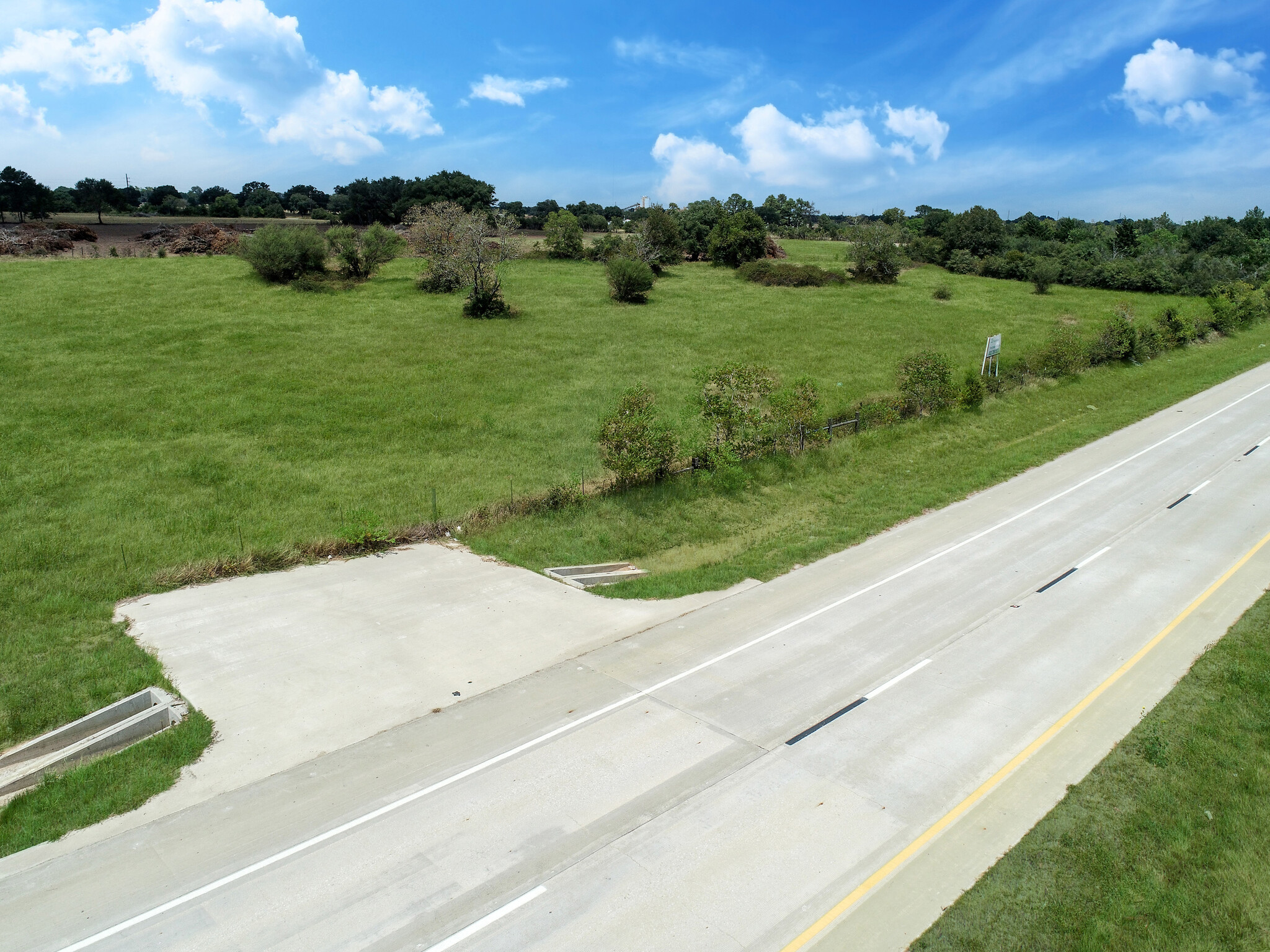 1705 Ward Bend Rd, Sealy, TX for sale Primary Photo- Image 1 of 5