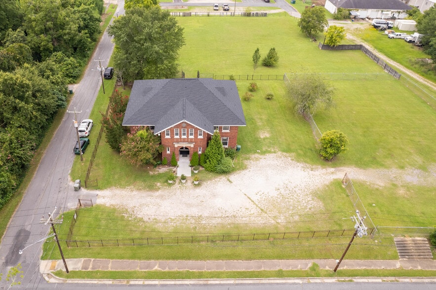 119 College St, Chester, SC for lease - Aerial - Image 2 of 17