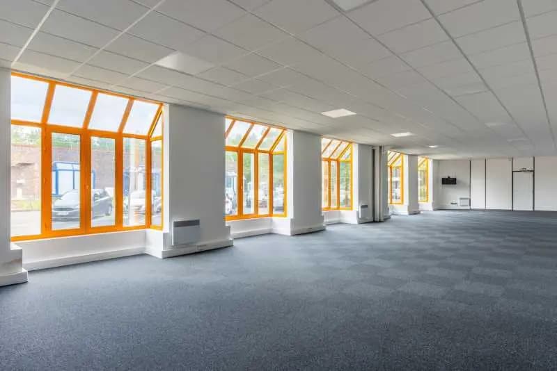 Office in Croissy-Beaubourg for lease - Interior Photo - Image 2 of 8