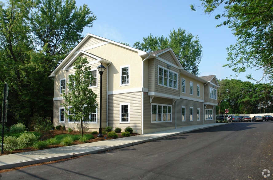 1949 Haddonfield-Berlin Rd, Cherry Hill, NJ for lease - Building Photo - Image 1 of 15