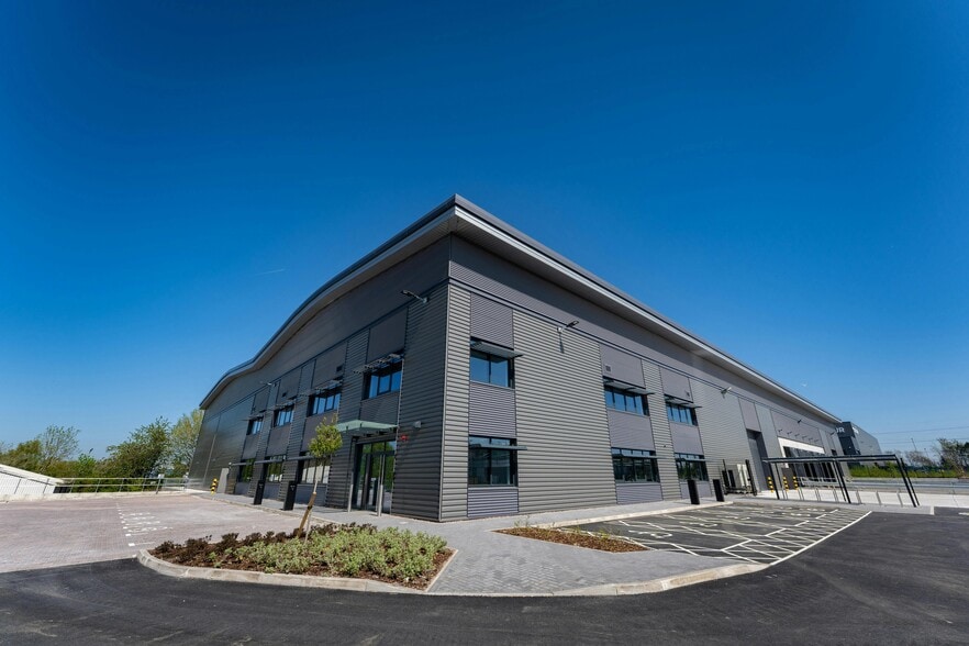 2 Acornfield Rd, Liverpool for lease - Building Photo - Image 2 of 9