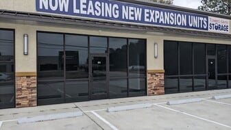 Tomball Grand Storage - Warehouse