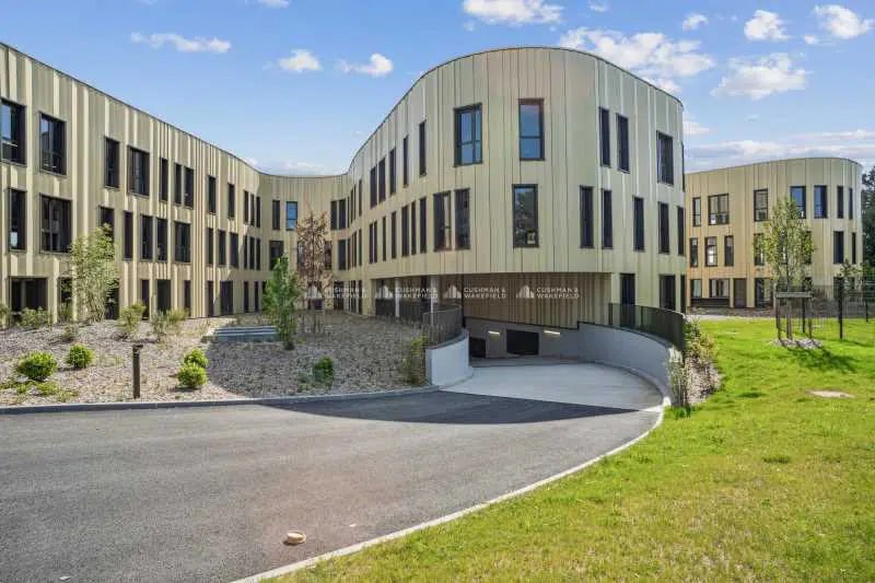 370 Rue Sans Souci, Limonest for lease - Building Photo - Image 2 of 3