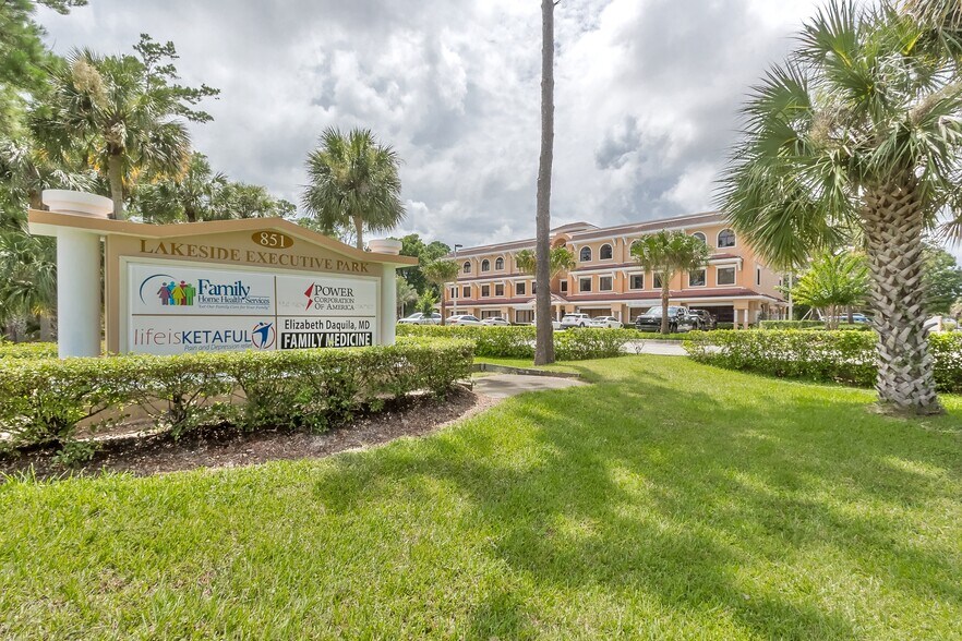 851 Dunlawton Ave, Port Orange, FL 32127