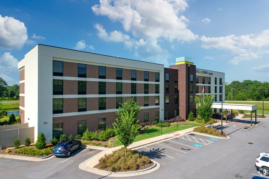 120 Timberwolf Dr, Lagrange, GA for sale - Primary Photo - Image 1 of 1