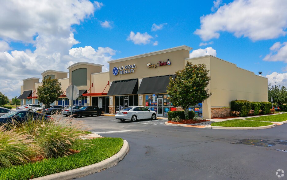 3020-3038 Dyer Blvd, Kissimmee, FL for lease - Primary Photo - Image 1 of 10