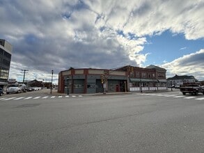 888 Main St, Waltham, MA for lease Interior Photo- Image 2 of 11