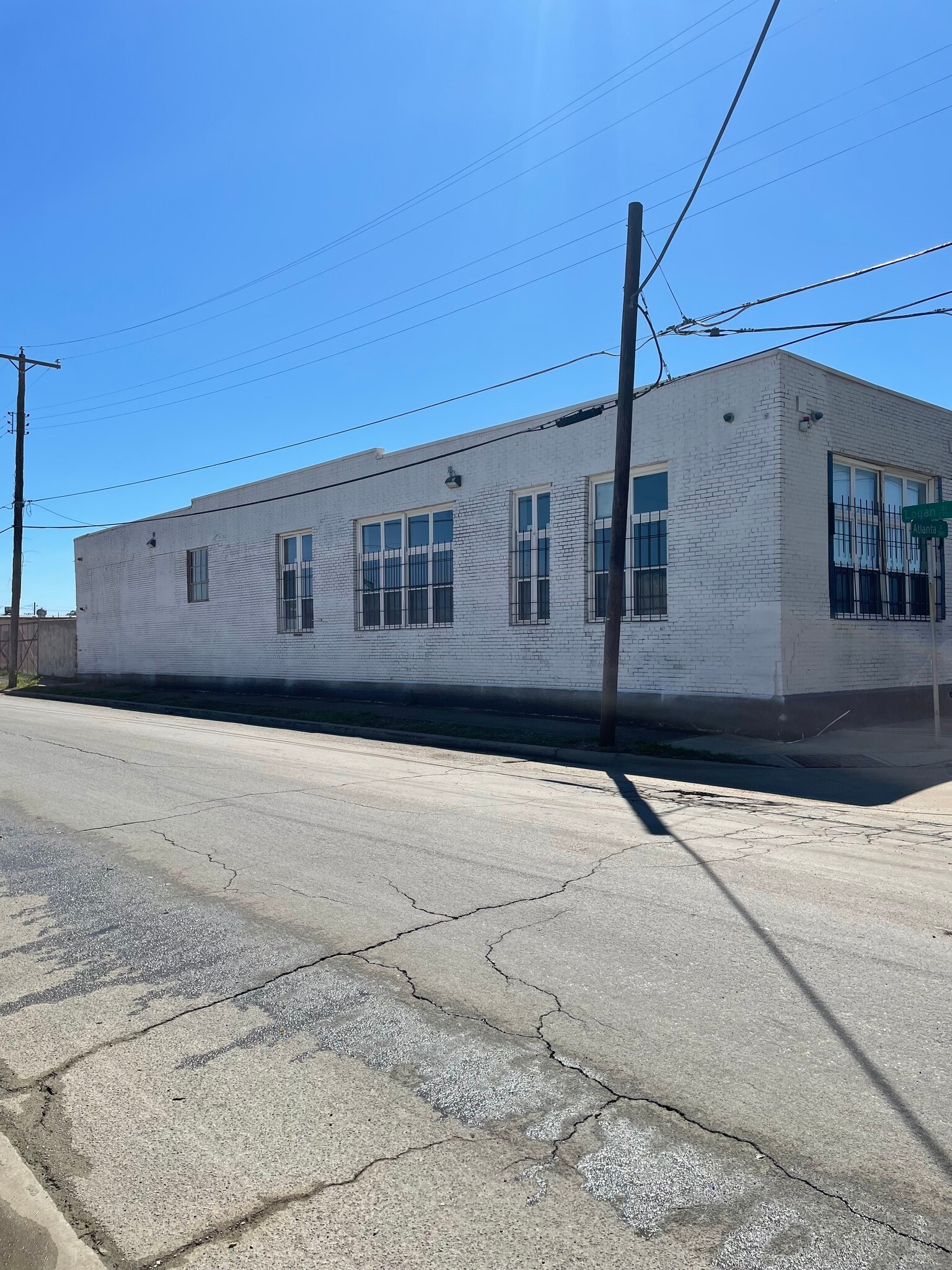 2700 Atlanta St, Dallas, TX for sale Primary Photo- Image 1 of 1