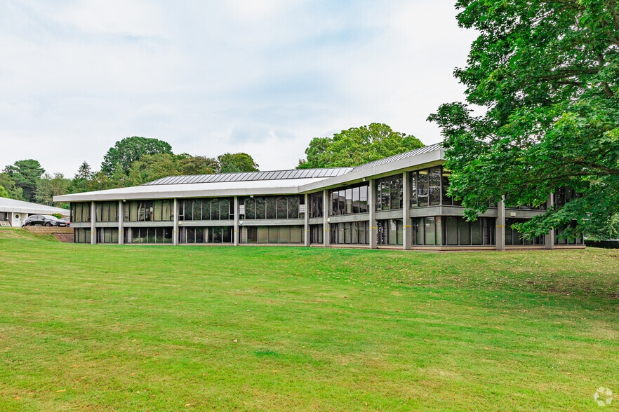 Gemini Cres, Dundee for lease - Primary Photo - Image 1 of 2