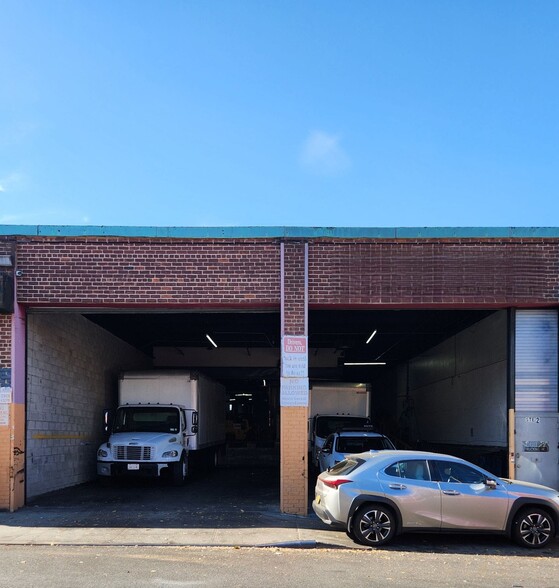 60-20 59th Pl, Maspeth, NY for lease - Building Photo - Image 1 of 1