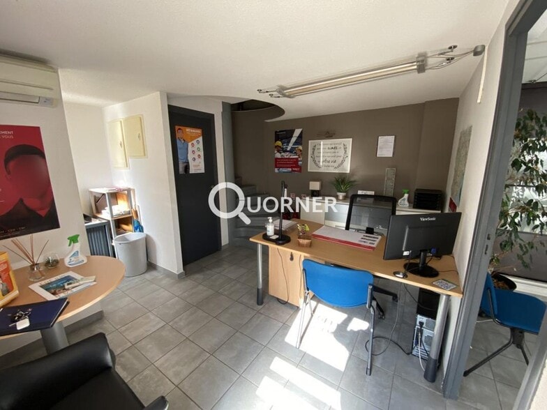 Office in Frejus for sale - Building Photo - Image 3 of 11